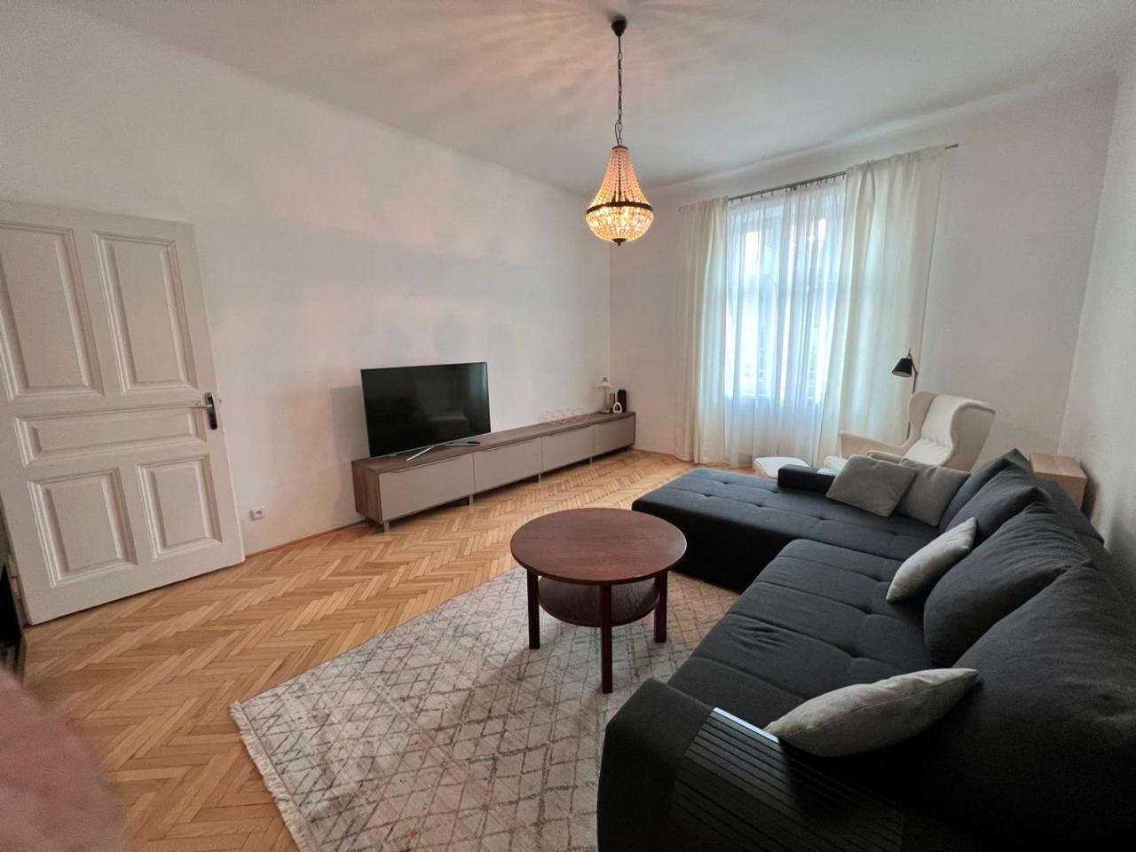 Stylish Flat In City Centre Bratislava Exteriör bild